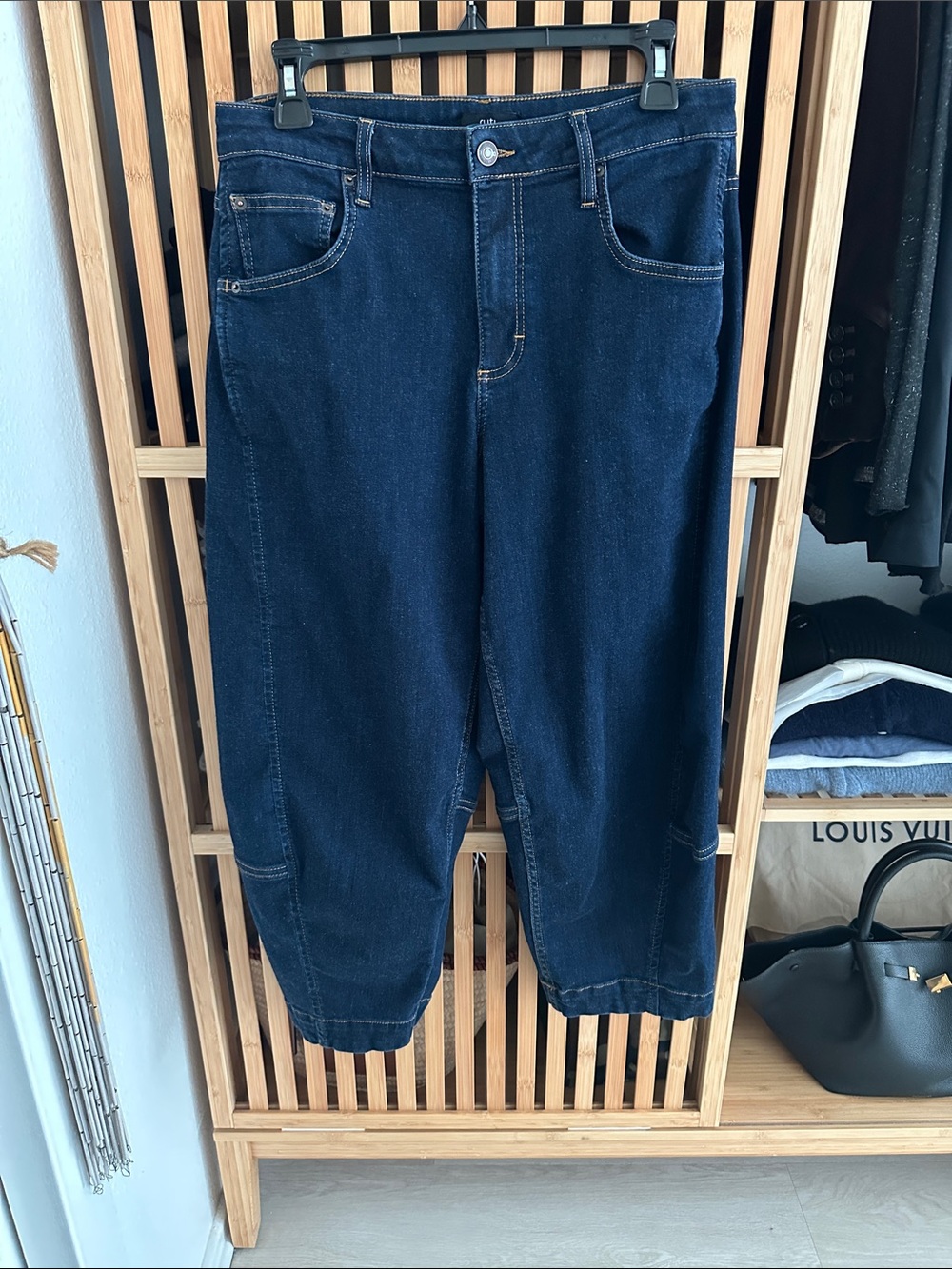 Women's Cropped Dark Blue Denim Jeans - Relaxed Ankle Fit